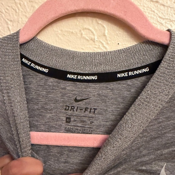 Nike Women's Long Sleeve Tee - Picture 4 of 5